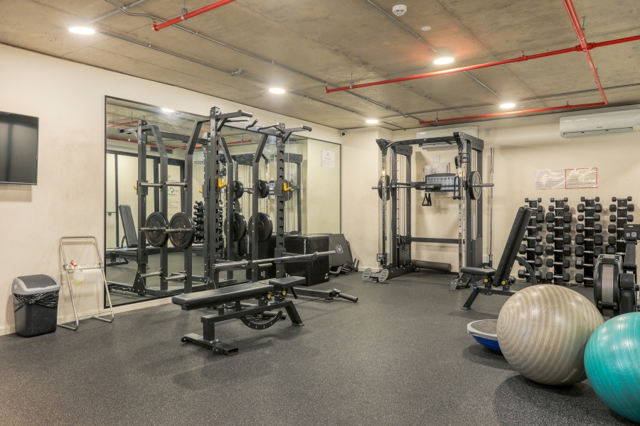 1 Bedroom Property for Sale in Sea Point Western Cape